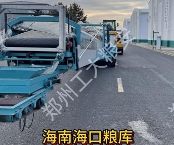 智能入仓机器人在海南粮库成功应用